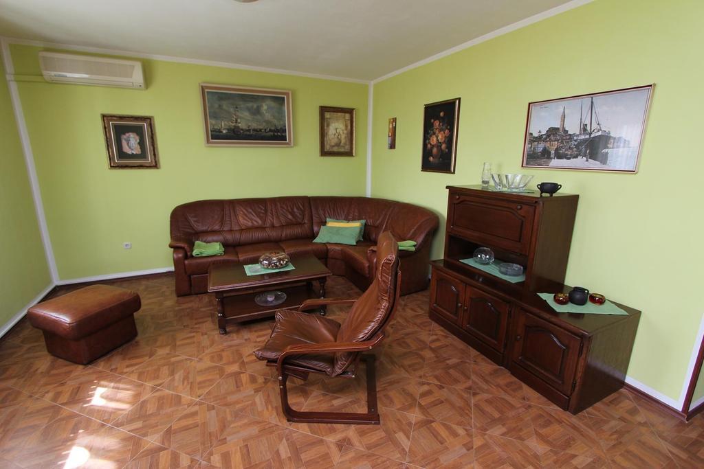 Apartment Ari Rovinj Exterior photo